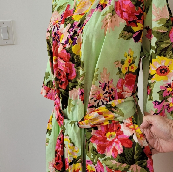 Sandy Rogers Robe 🎊3 for $35🎊 - Picture 13 of 16